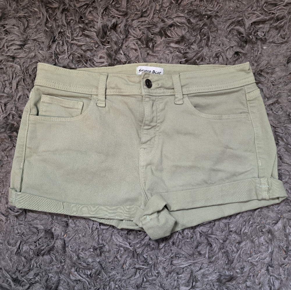 Studio Blue Kadence Mid Rise Cuffed Short